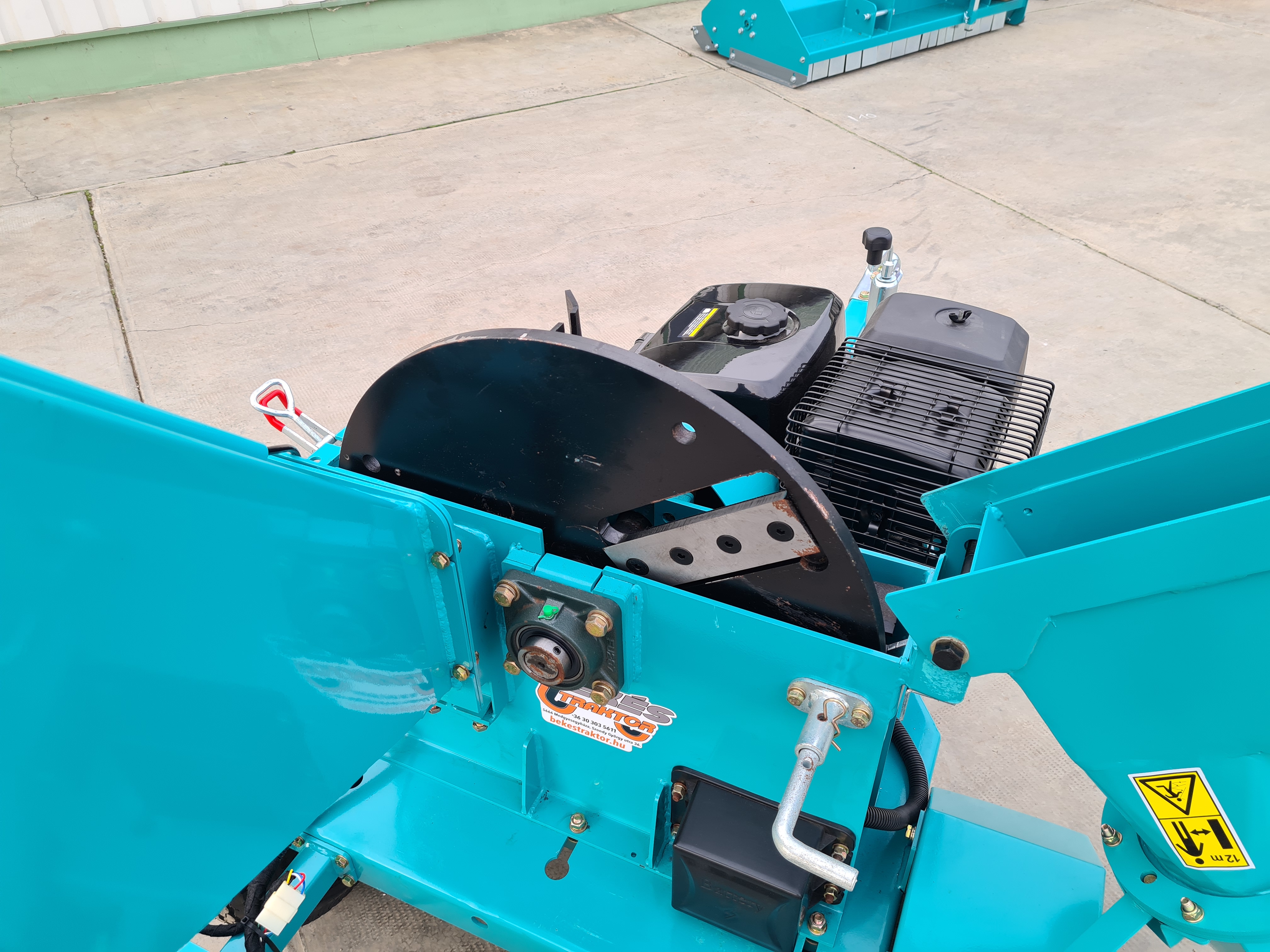 BX420 Benzin Motoros Ágdaráló kép 15