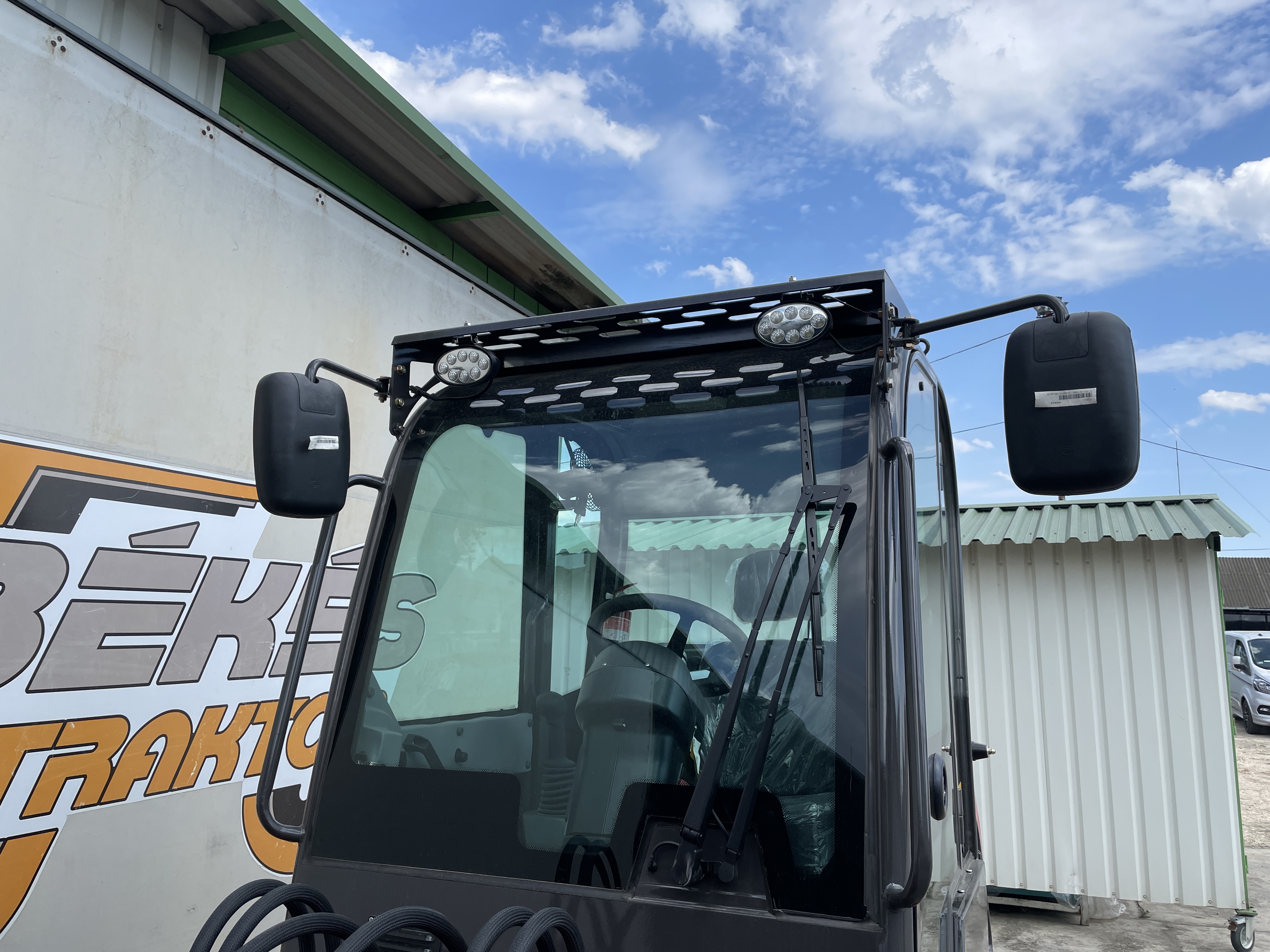Wolf WL 780T Mini Derékcsuklós rakodógép kép 9
