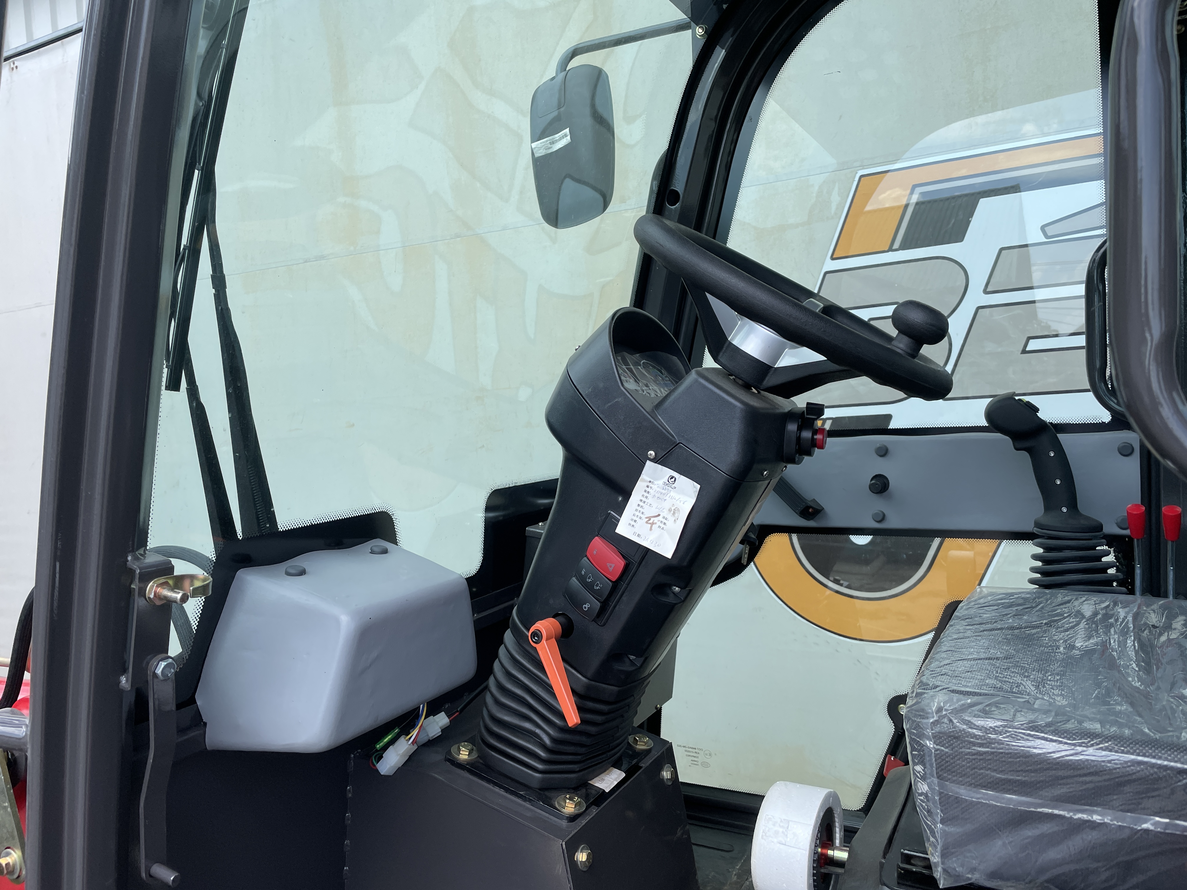 Wolf WL 780T Mini Derékcsuklós rakodógép kép 11