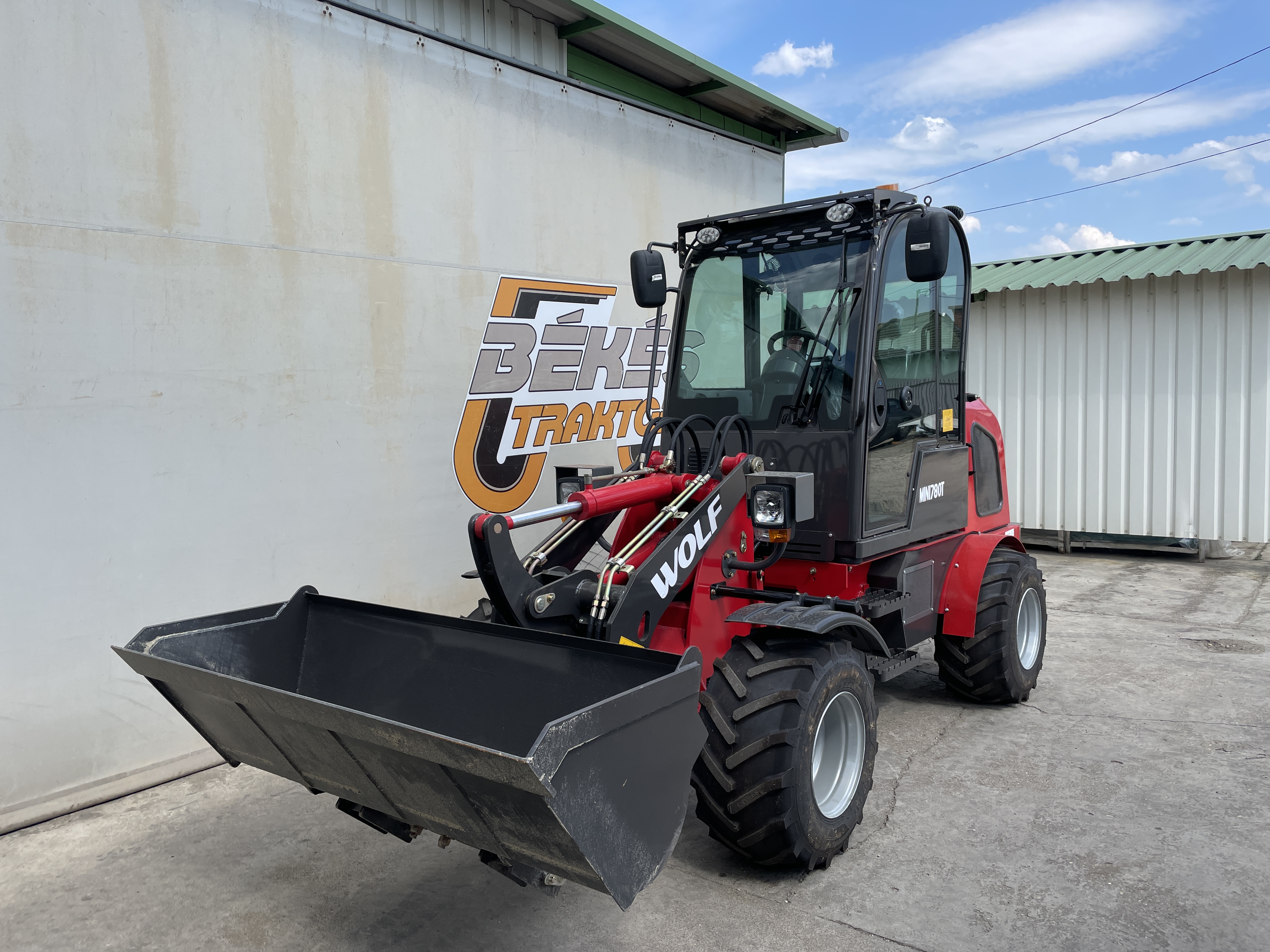 Wolf WL 780T Mini Derékcsuklós rakodógép kép 3