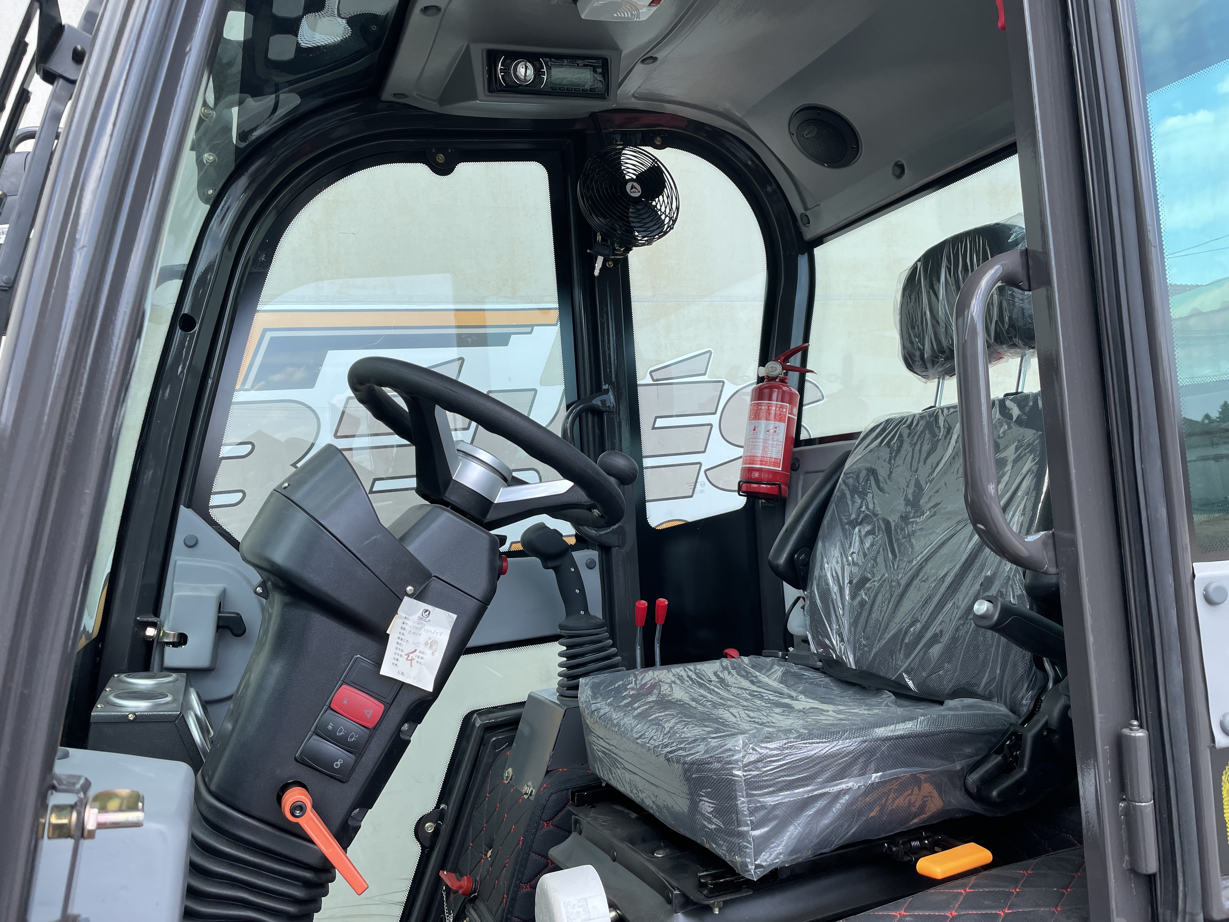 Wolf WL 780T Mini Derékcsuklós rakodógép kép 10
