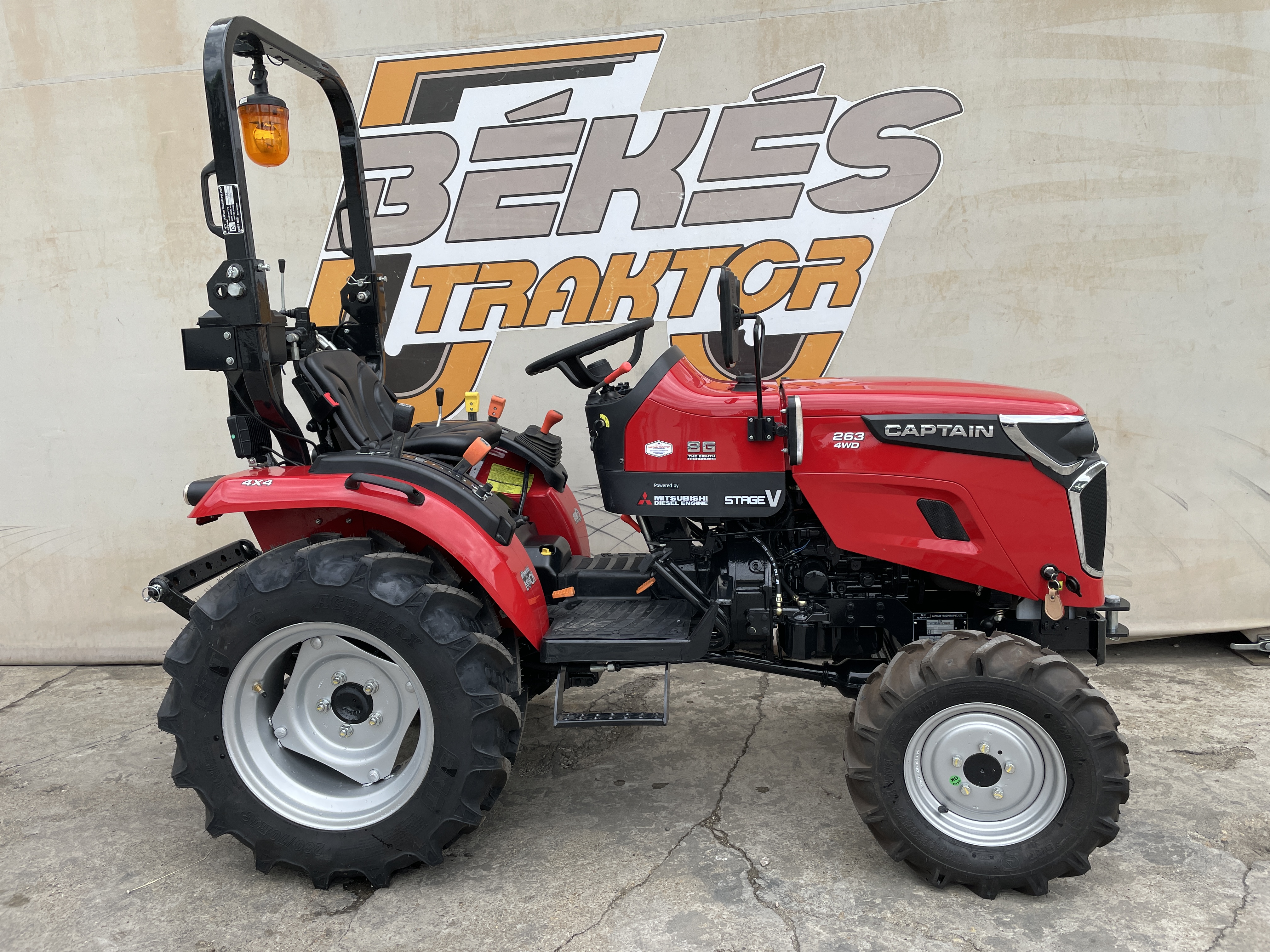 Captain 263 traktor kép 3