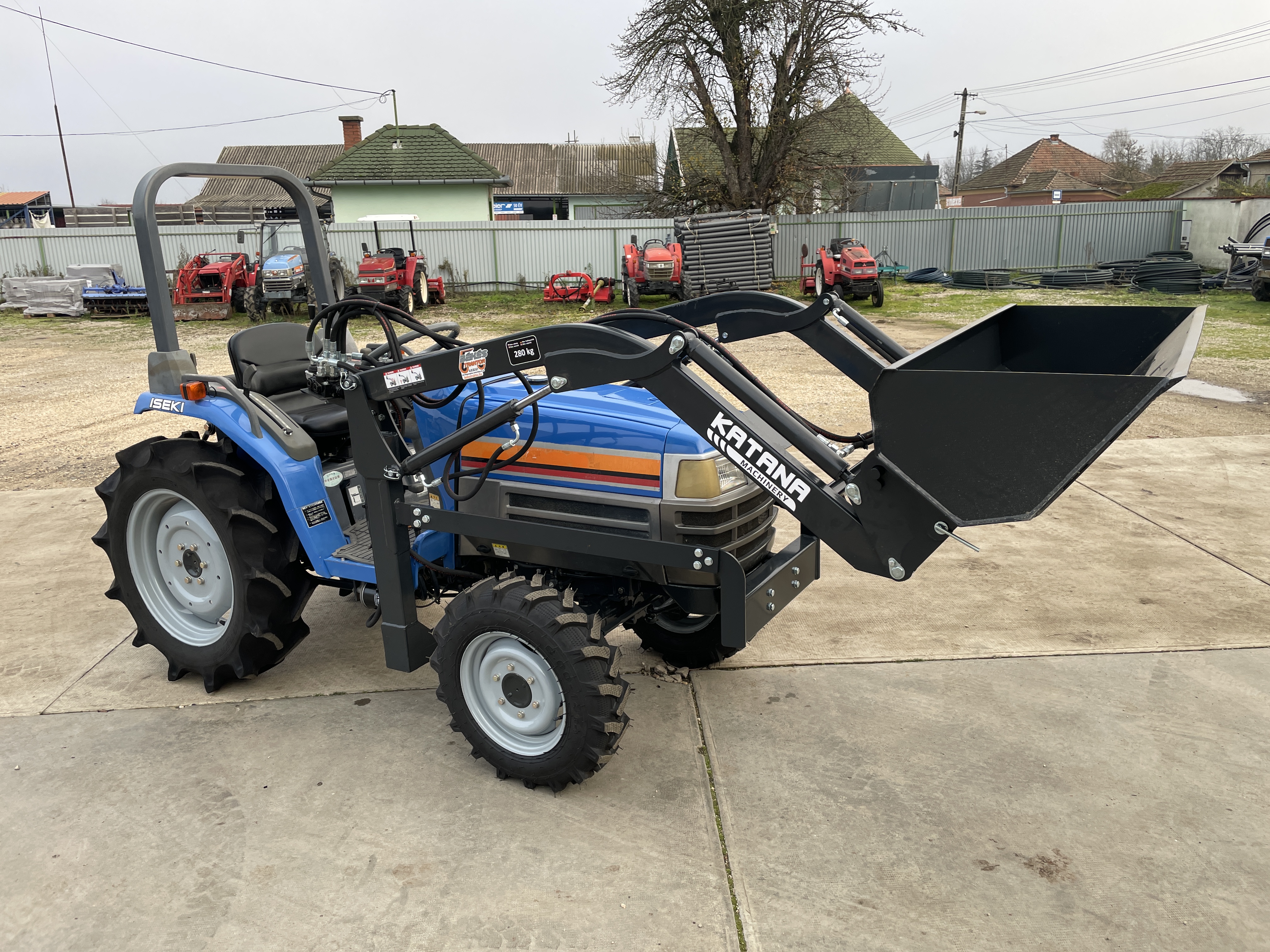 Iseki TF223F rakodós traktor (1) kép 19