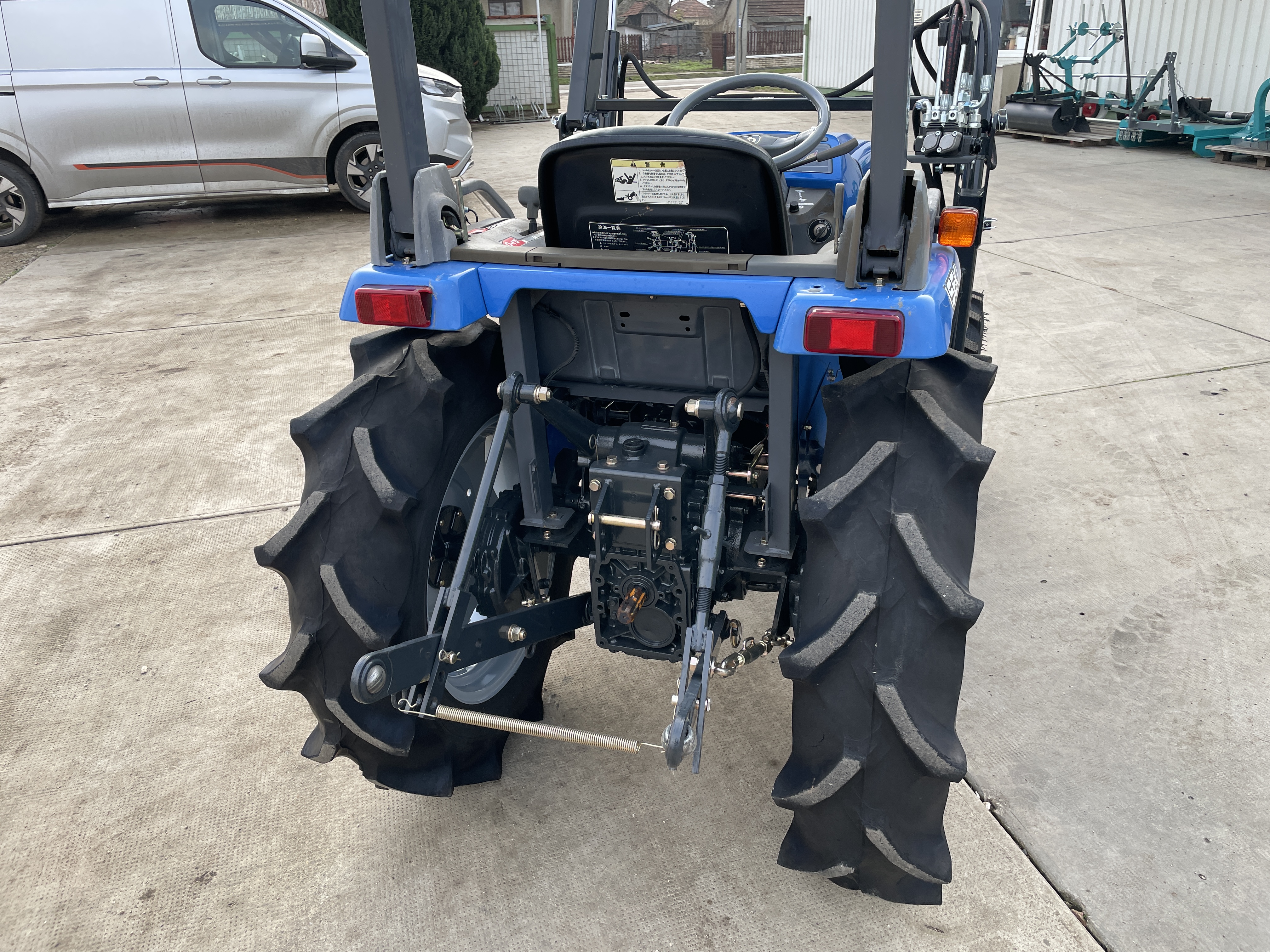 Iseki TF223F rakodós traktor (1) kép 8