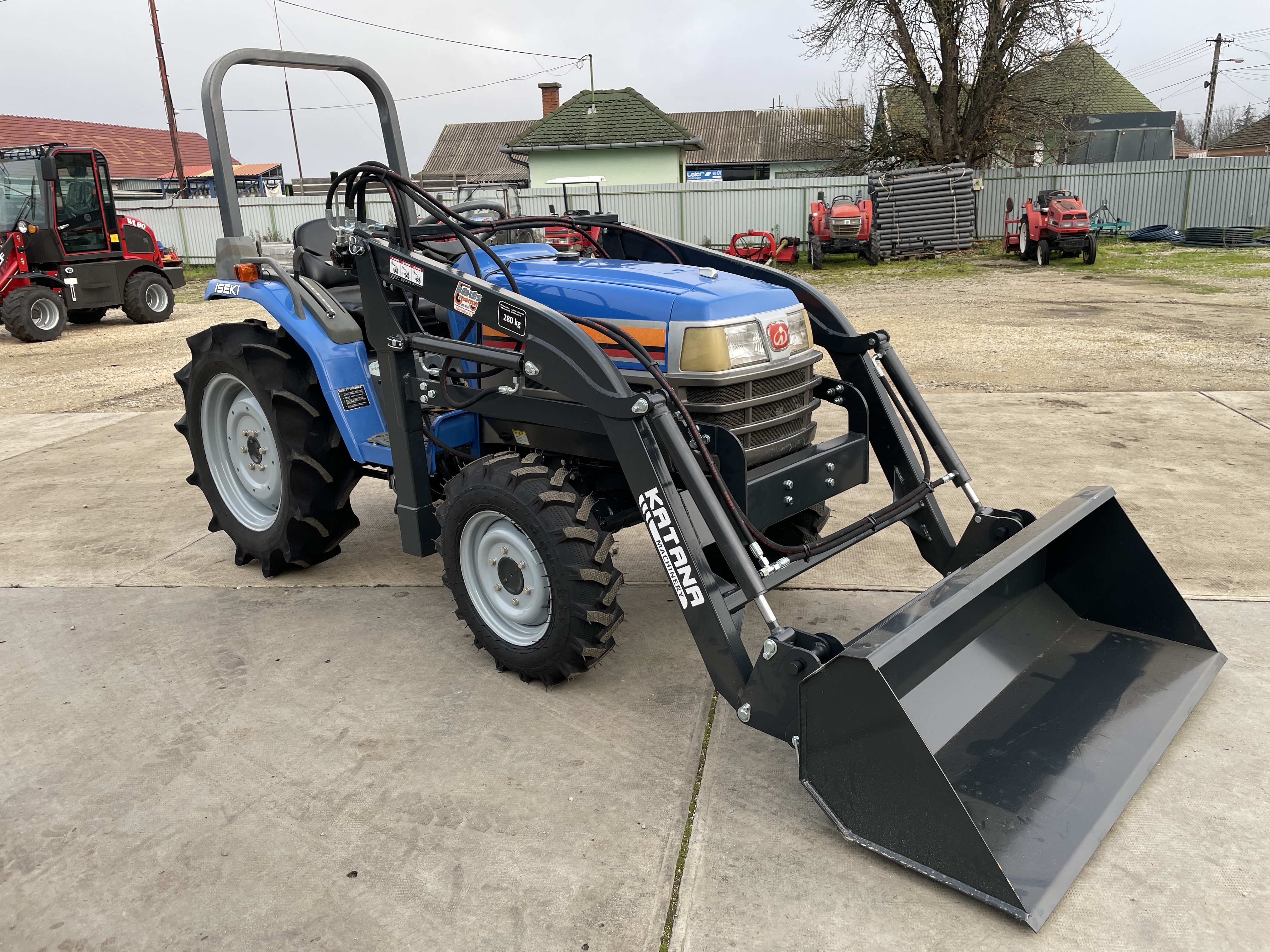 Iseki TF223F rakodós traktor (1) kép 9