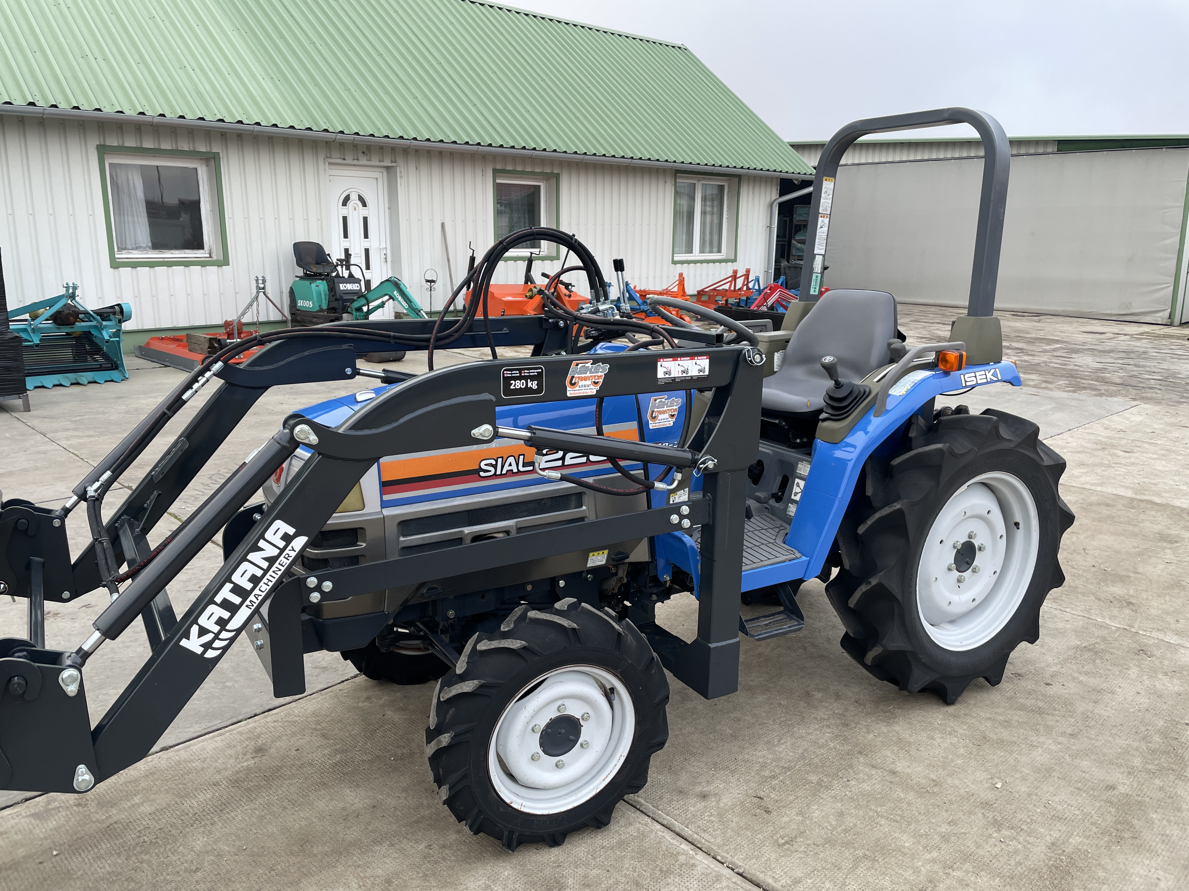 Iseki TF223F Rakodós traktor (2) kép 19
