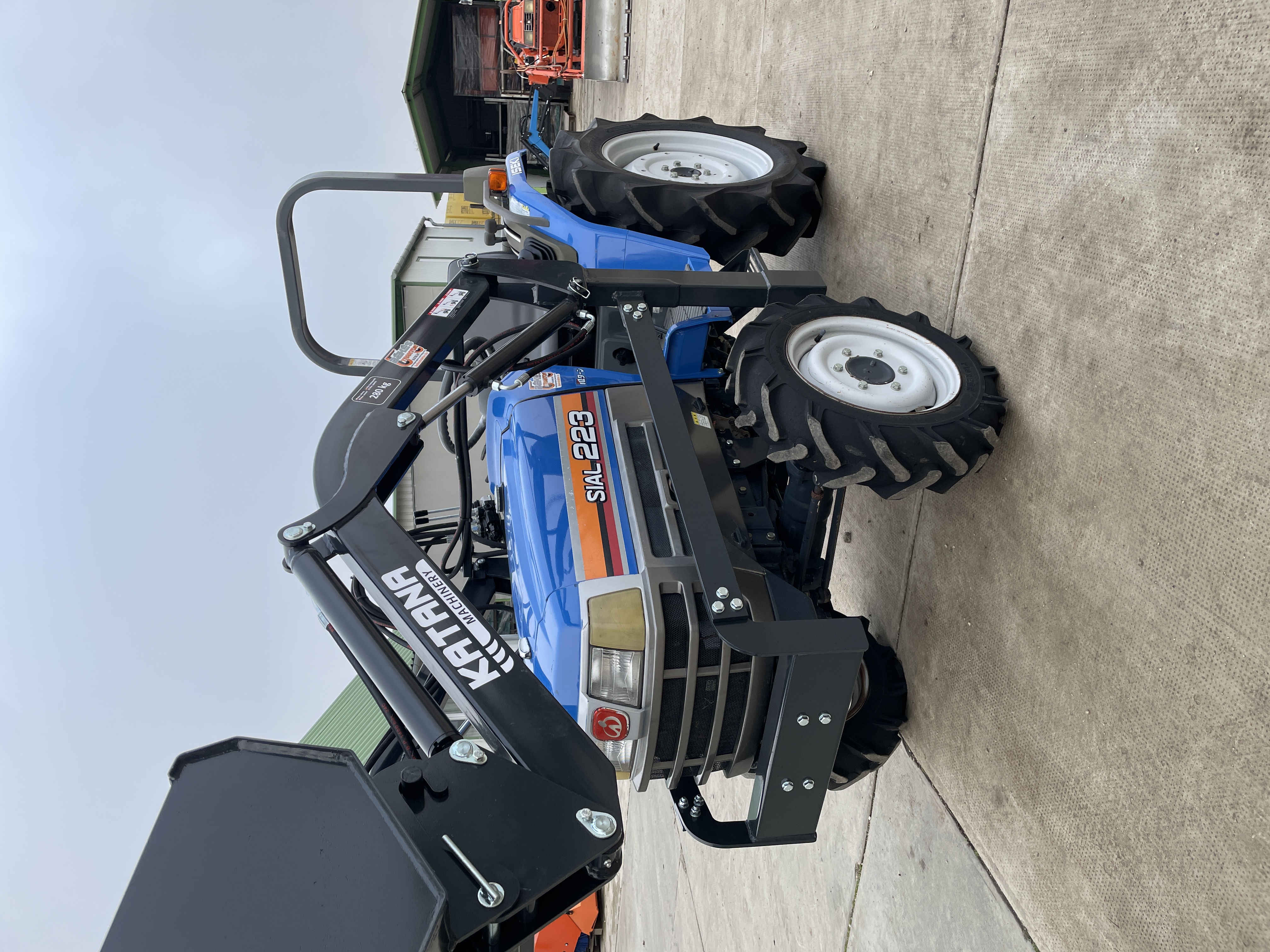Iseki TF223F Rakodós traktor (2) kép 20
