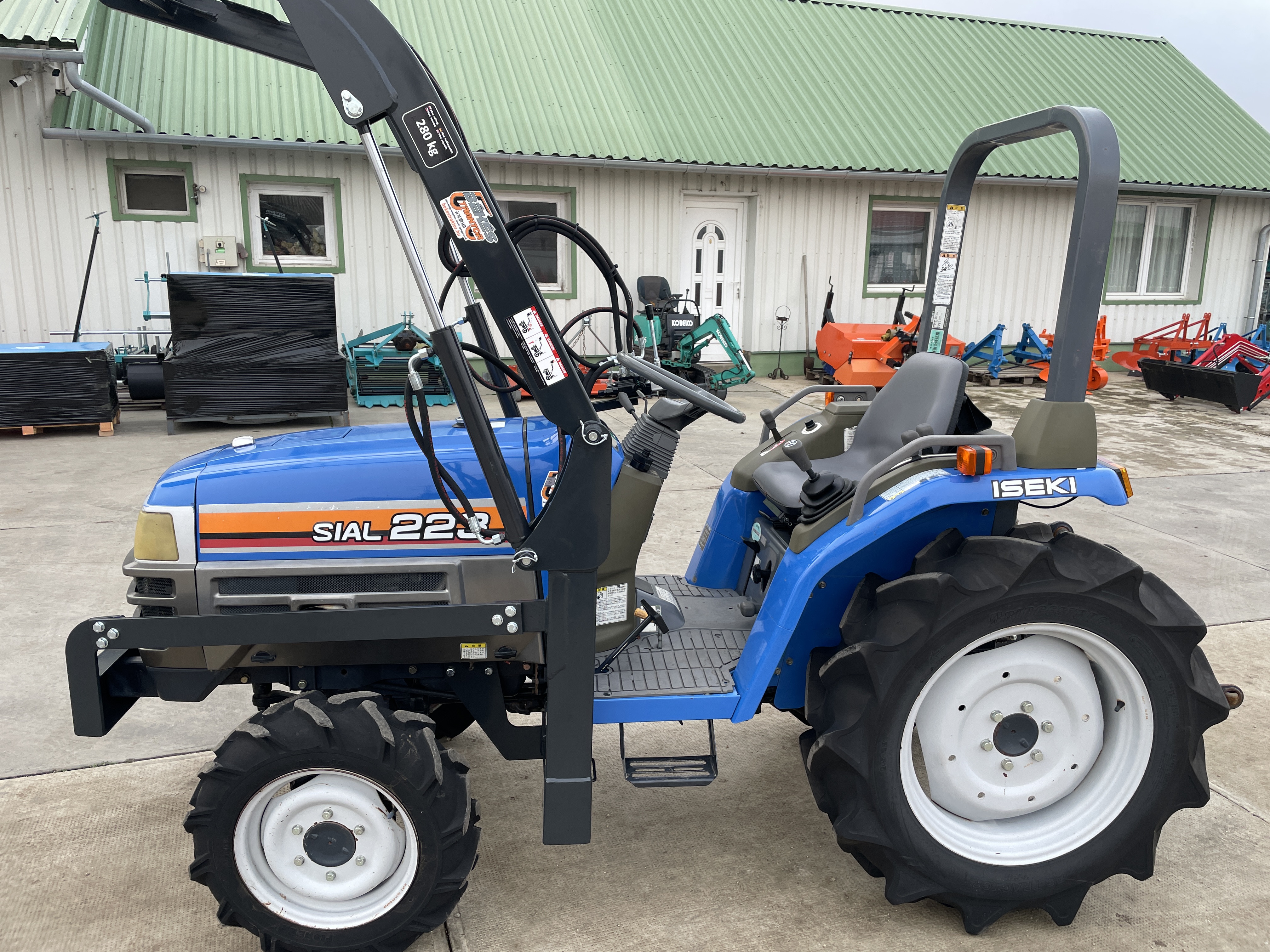 Iseki TF223F Rakodós traktor (2) kép 7