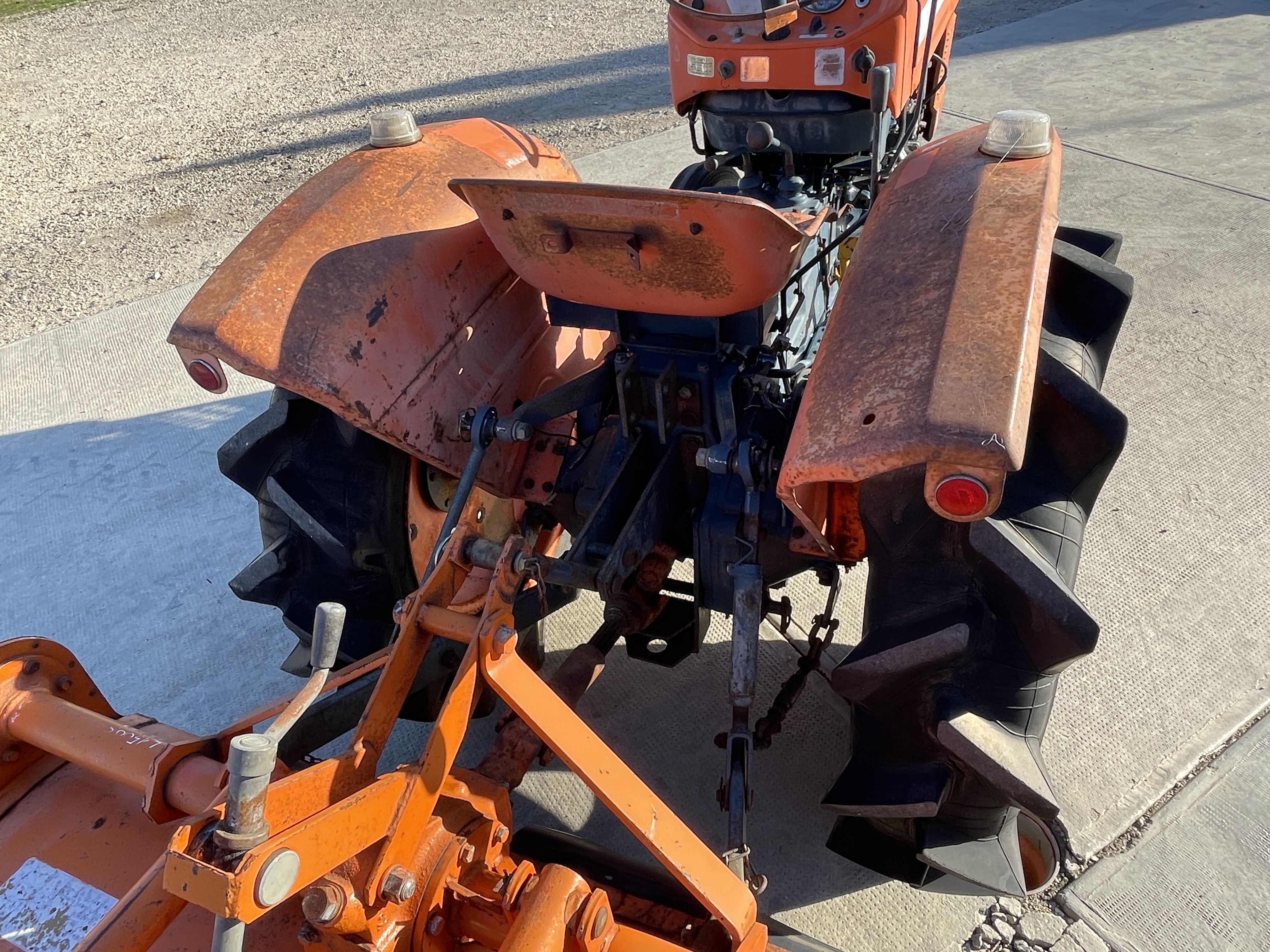 Kubota L1500 (3) kép 8