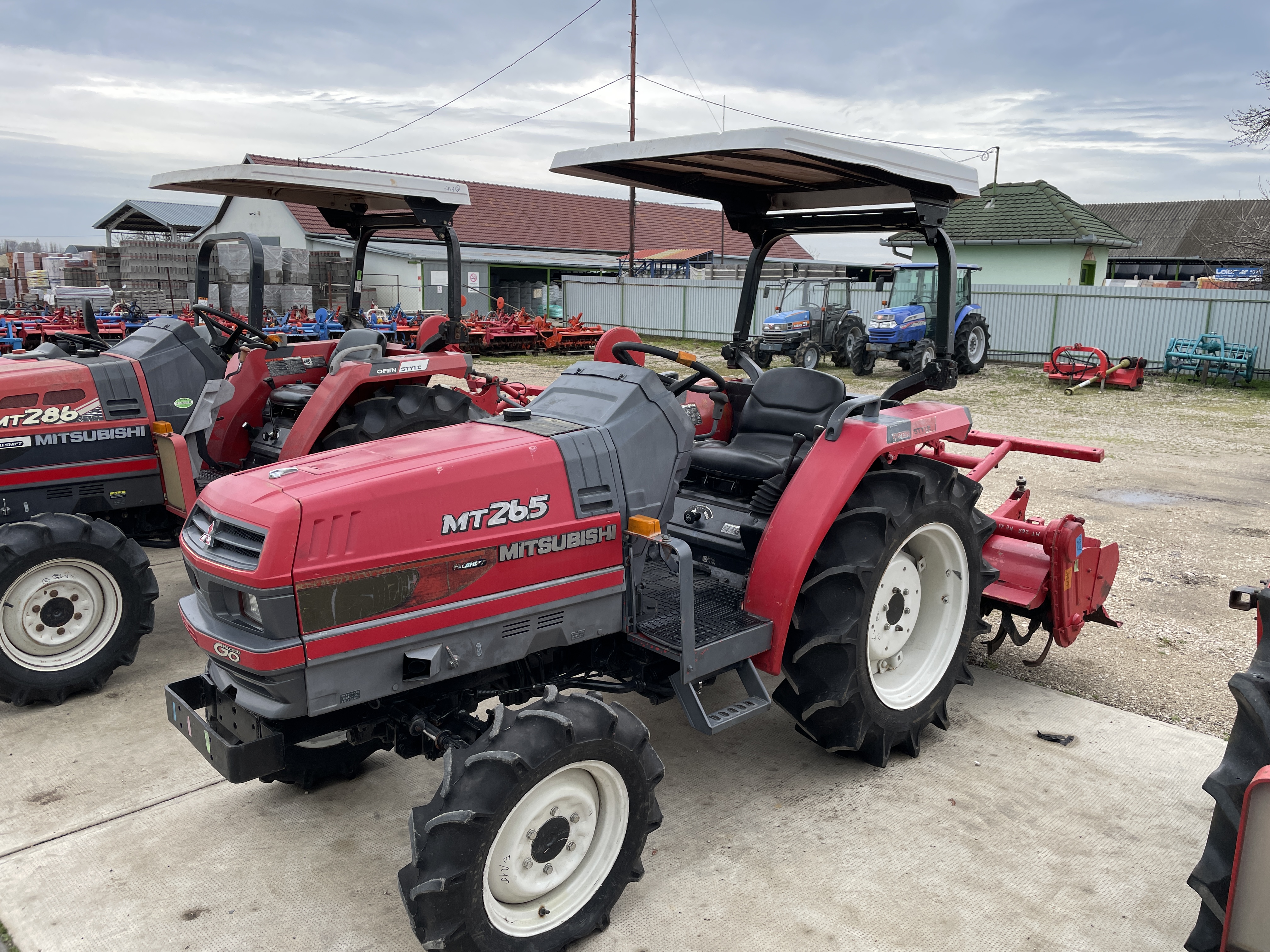 Mitsubishi MT265