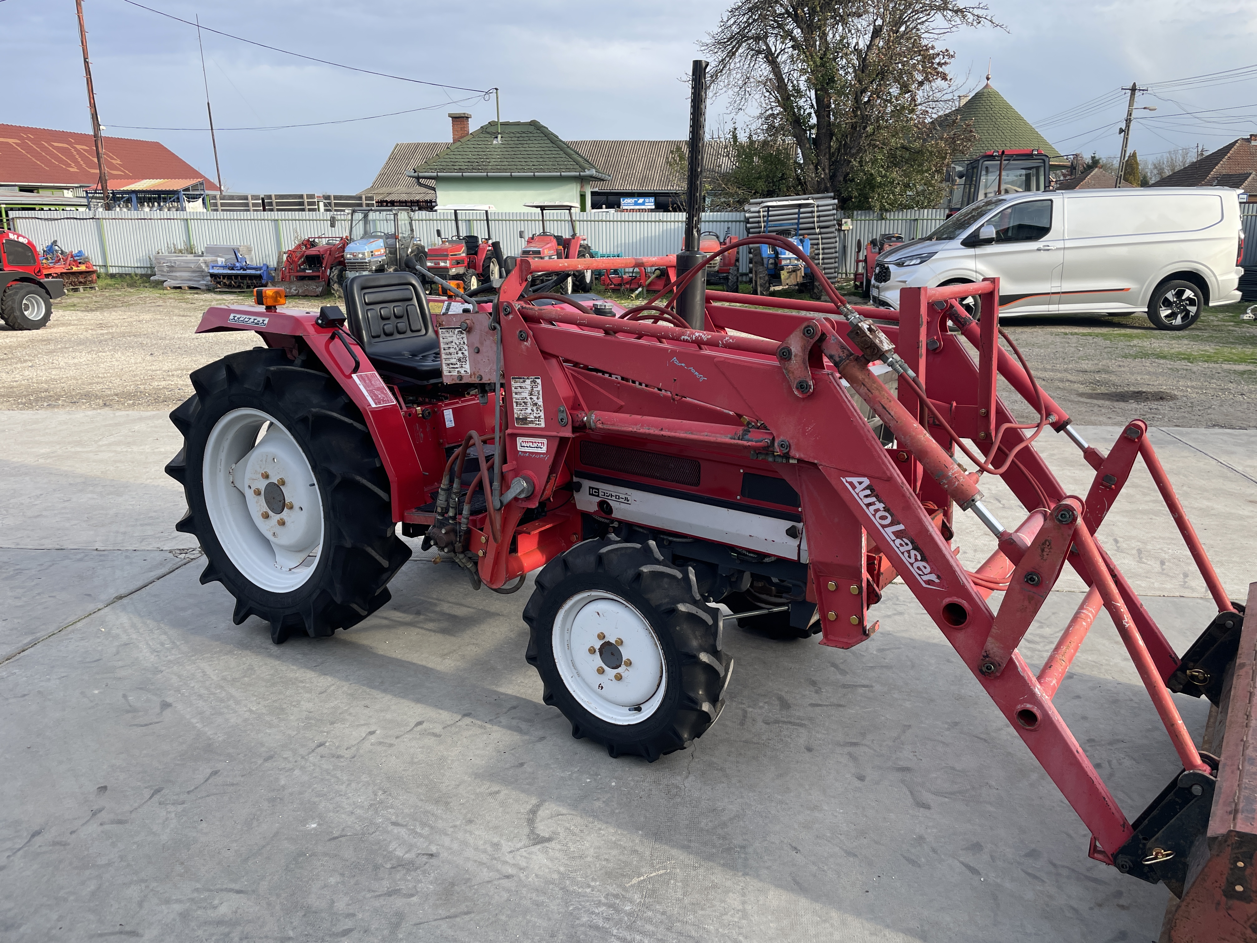 Shibaura P21F Rakodós traktor kép 4