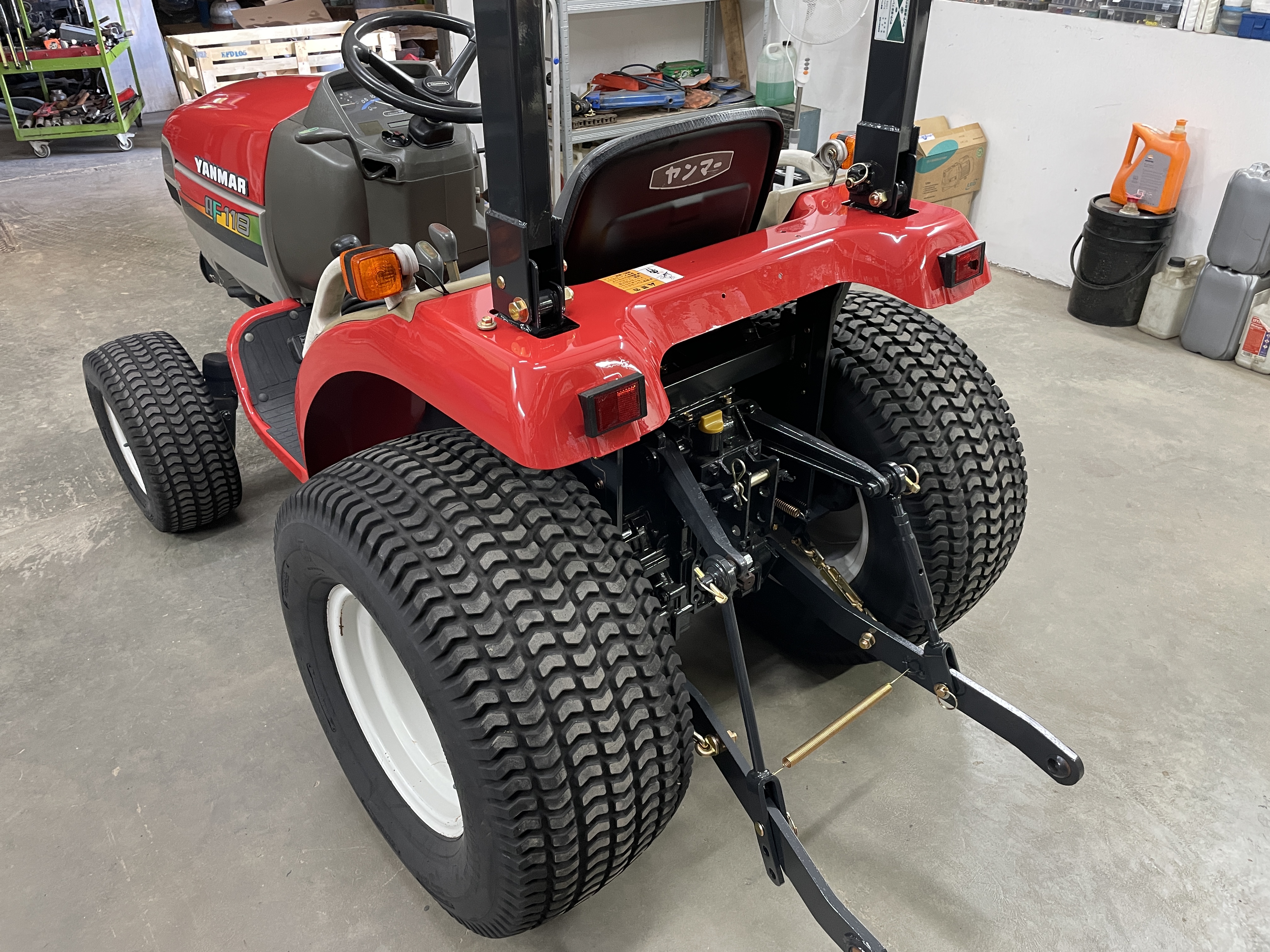 Yanmar AF118 Fű gumival kép 7
