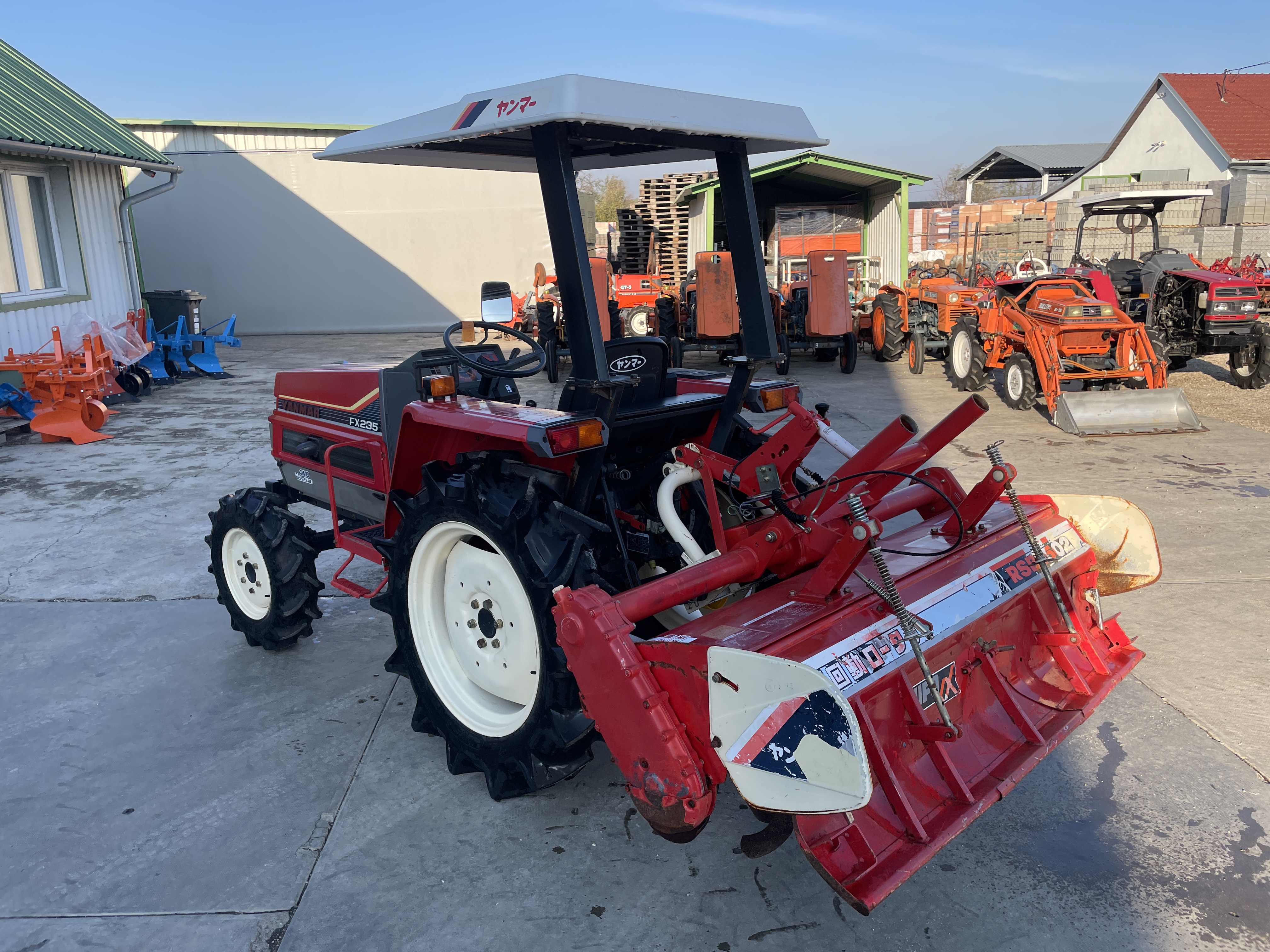 Yanmar FX235D kép 4